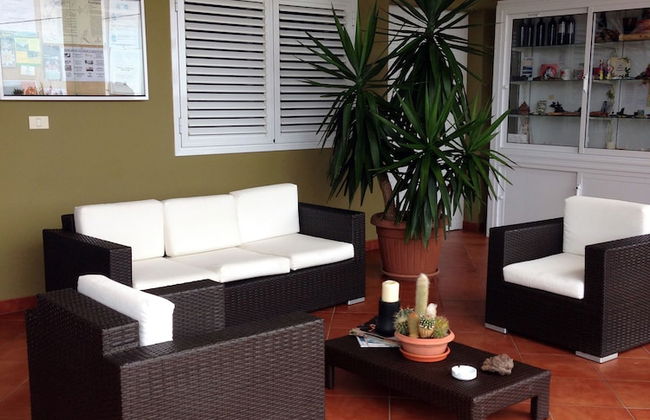 Apartamentos Los Verodes - Photo 2