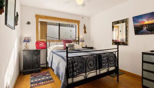 Sierra Pines Retreat - Sleeps 6 - Foto 5