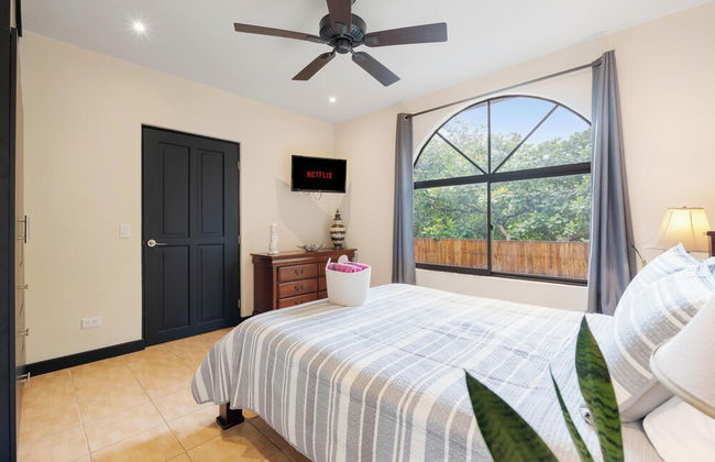 Suite 3 - Jaguar Beach & Pool 2 BR Condo - Foto 5