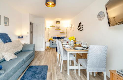 Blue Skies - Photo 3