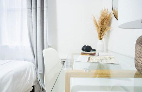 49-3B Newly renovated 2BR WD Midtown East - Photo 29