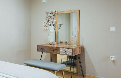 Veria Panorama Luxury Suite with Garden 2 - Photo 7