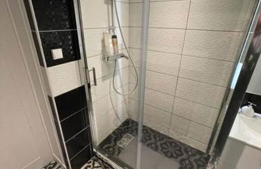 Le Sunny-hyper centre -proche gare - Paisible -WIFI HD -NETFLIX-Idéal couple business et famille - Foto 17