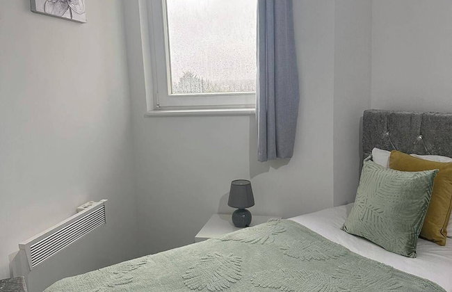 1BR Hideaway Near NEC & Resorts World - Ideal for Travelers - Foto 12