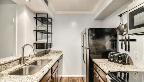 1BD Condo South Irving I28 - Foto 2