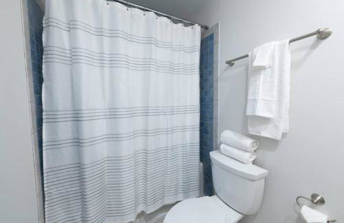 Relaxing 5-Bedroom Villa with Outdoor Oasis - Foto 37