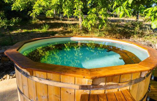 Sicily Authentic Cottage, Outdoor Hot Tub & Century-Old Olive Park, Donna Caterina House - Foto 23