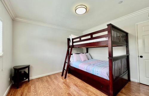 Large Family Pool Home 2.5 Miles To Disney w/3 King Beds!!! - Foto 50