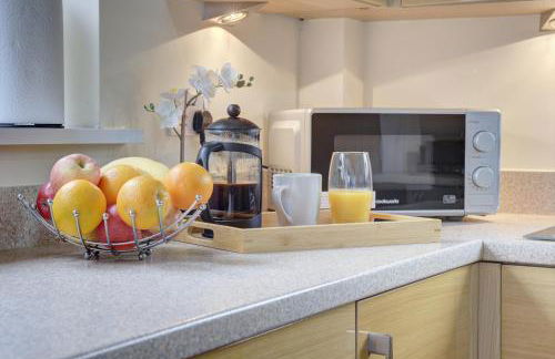 Modern Comfort, 2BR, Ensuite, Parking - Foto 14