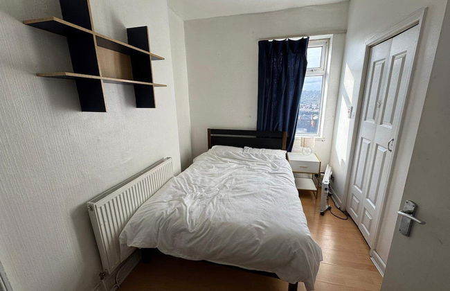 2 Bed Flat - Sleeps 3 - Parking - Wifi - Foto 4