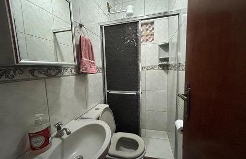 Casa ampla com 02 suítes e 01 quarto próx das Cataratas e Aeroporto - Foto 29