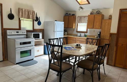 Solarium Cabin #16 on Patoka Lake in Southern Indiana - Foto 4