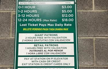 Large DUPLEX Apt 2Bdrm 1Den-Metro - Foto 40