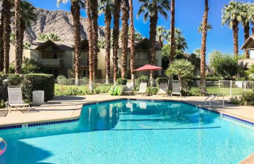 Indian Wells Mtn Cove with Kitchen Living Room Patio Firepit BBQ Tennis Stadium - Foto 20