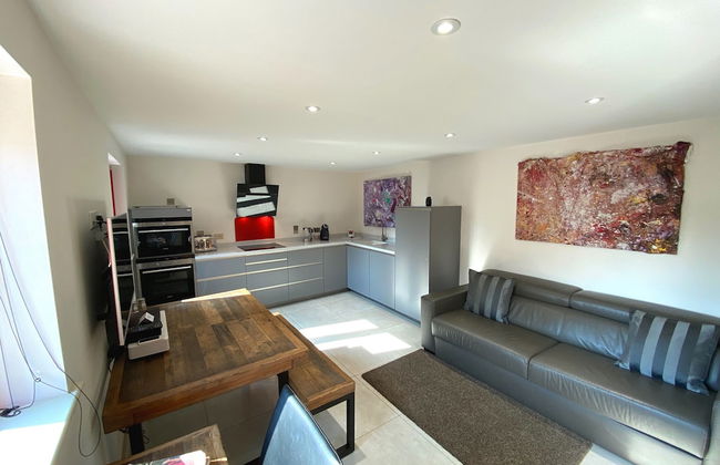 Railway Apartments - Photo 31