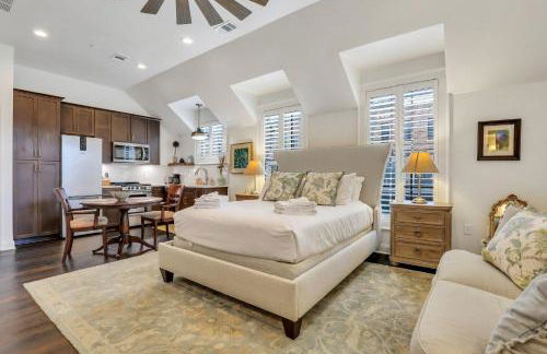 Sunset Perch by Lucky Savannah - Foto 1