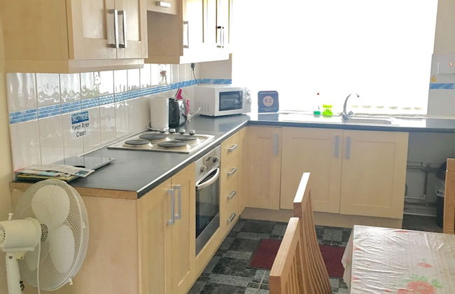 Martindale Flats with Parking - Foto 8