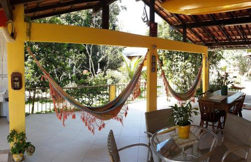 Casa com amplo quintal, churrasqueira e área verde - Foto 3