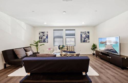 Entire Private Home with 5 Bedrooms 3 Bathrooms, 3000 sqft, Gated Yard, Garage, Nice View, Available Now - Foto 26