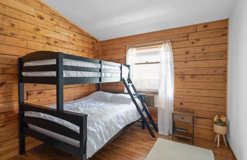 5 min to Lake Chic Cozy Hot Tub - Foto 6