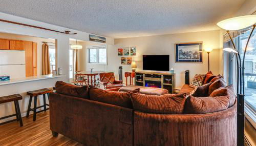 Riverside Retreat Cozy Fairbanks Home with View - Foto 4