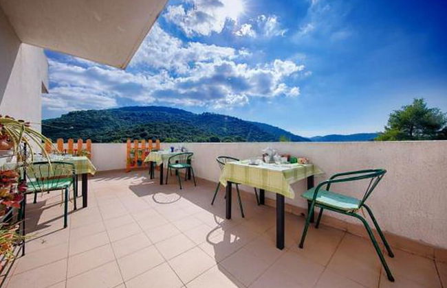 Apartments Bruna Lastovo-superior One Bedroom Apartment With Balcony and Sea View-zeleni - Foto 8
