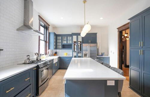 Historic Jewel Walk to Eats & Shops - Foto 16