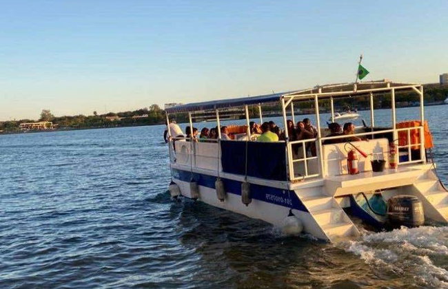Paseo en barco por el lago Paranoá - Photo 5