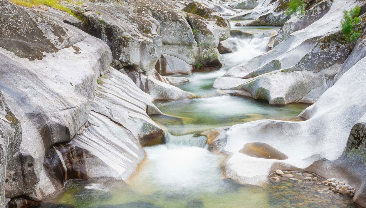 Tour en 4x4 por las piscinas naturales de la Garganta de los Infiernos