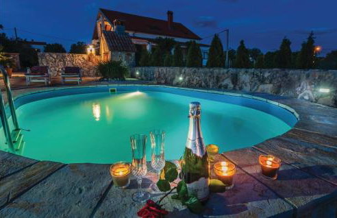 Two-Bedroom Holiday Home In Zemunic Gornji - Foto 9