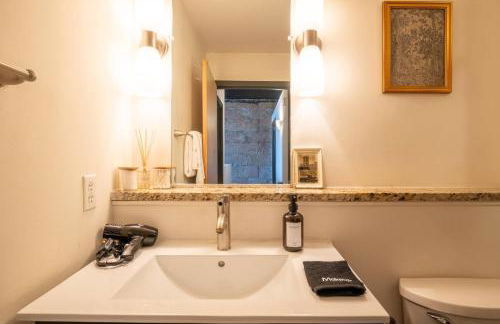 Stylish Loft | Shockoe Bottom | Walk to Canal - Foto 6