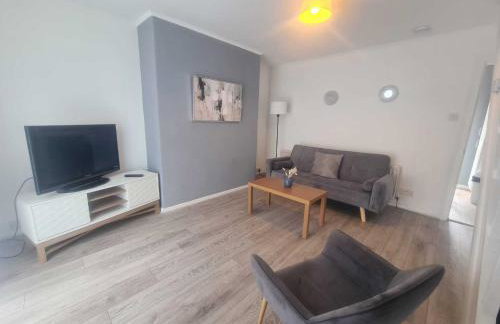 Homely 2 Bedroom Dudley - Foto 2