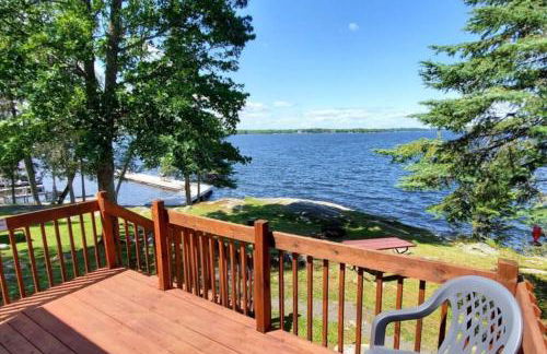 Lakeside 2 Bedroom Glacier Cabin On Kab - Foto 11