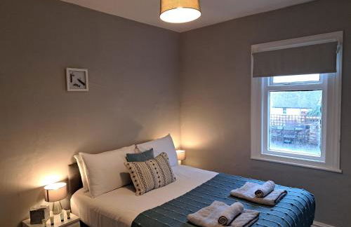 Llandudno apartment, quirky pub with tropical beer garden - Foto 17