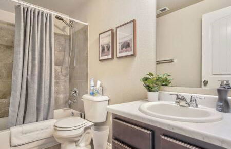 _Entire Home_Game Room_Basement_FirePit_ - Foto 55