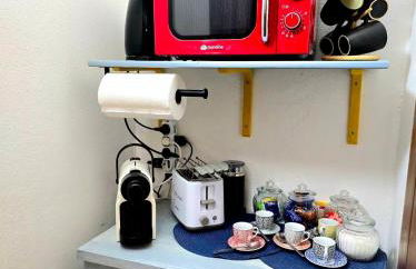 Stylish Home With Patio 4 min Walk to the Beach - Foto 30