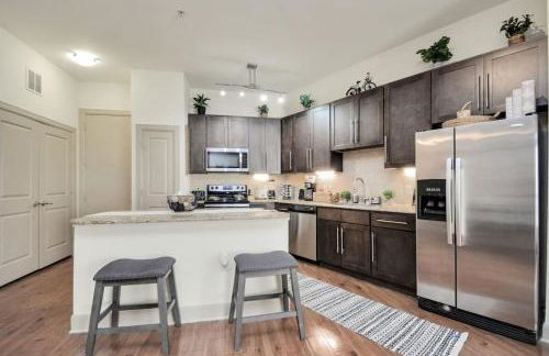 Lux Mid-Rise Walking Distance to NRG Stadium - Foto 36