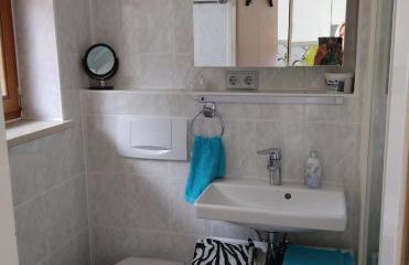 Mini-Haus mit Charme zwischen München und Chiemsee - Foto 8