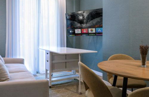 BIG 4 ROOMS in a Centric Home Parking Included - Foto 18