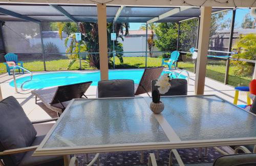 Heated & Screened in Pool - Photo 16