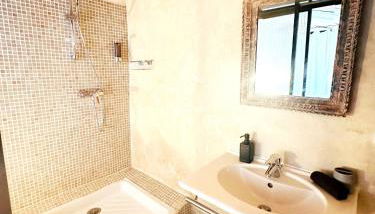 Magnifique Loft - Piscine - Tennis - Babyfoot - Photo 5, Shower