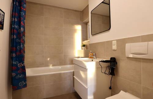 Modern Apartment Near Kristalltherme- MontiRooms - Foto 4