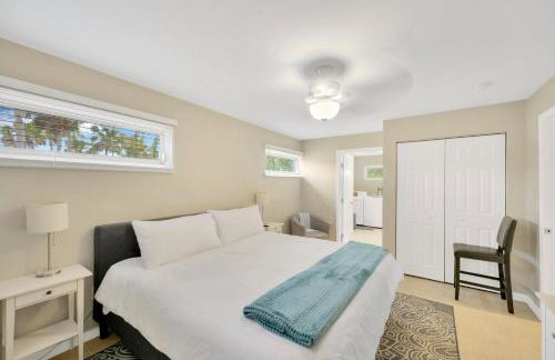 Home ON Key with pool, hot tub, putting green, arcade games, bike & mins to beach! - Foto 25