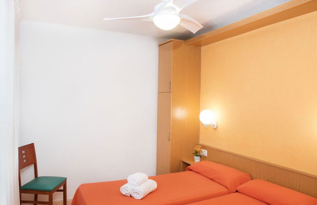 Apartment in Calafell Near the Beach - Photo 5