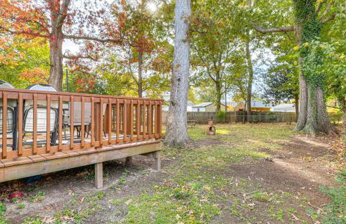 Near Beaches, Base and Bay! Hampton Home with Backyard - Foto 28