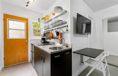 Seabreeze Hawaii Kai - 30-Night Minimum - Photo 25