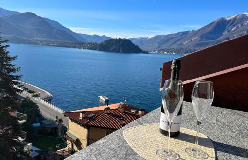 The Lake Suite Fiumelatte - Lake front apartment - Foto 1