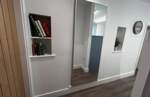 Sheffield Apartment - Photo 6