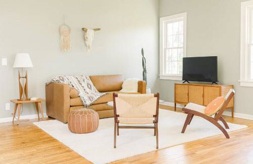 Old School Charm | Sleeps 6 - Foto 33