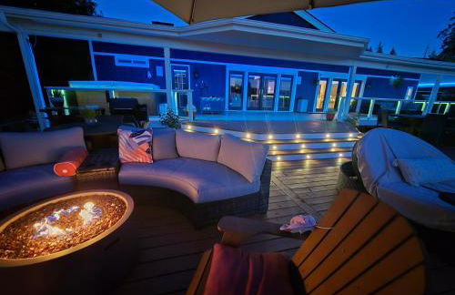 Lux Lakefront Estate, Sandy Beach, Hot Tub, Sauna, Dock, Treehouse & Deck - Foto 4